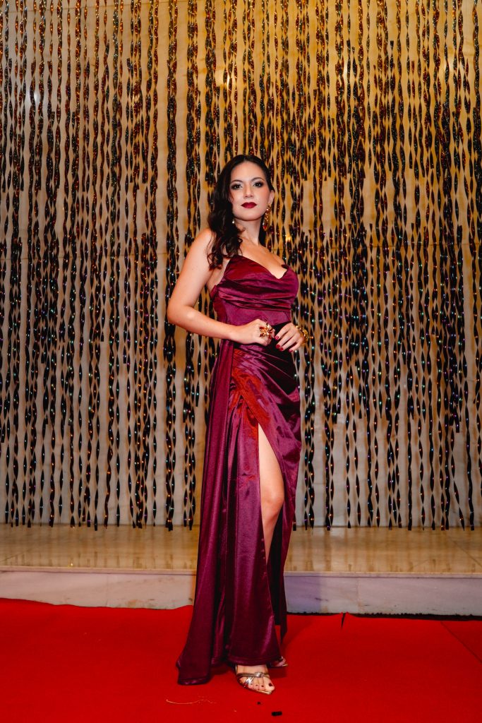 andrea octavia deslumbra en los premios disco rojo